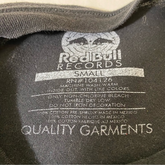 RedBull Records Black Beartooth Tee Shirt Size Small Female Smoking Tear Graphic - Picture 4 of 6